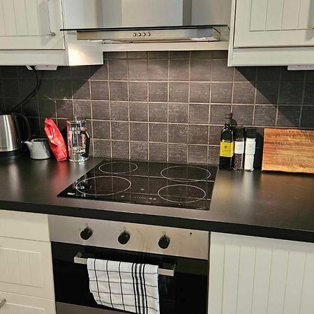 In The Heart Of Brosundet! Fully Equipped 3 Bed Room Ap Ålesund Buitenkant foto